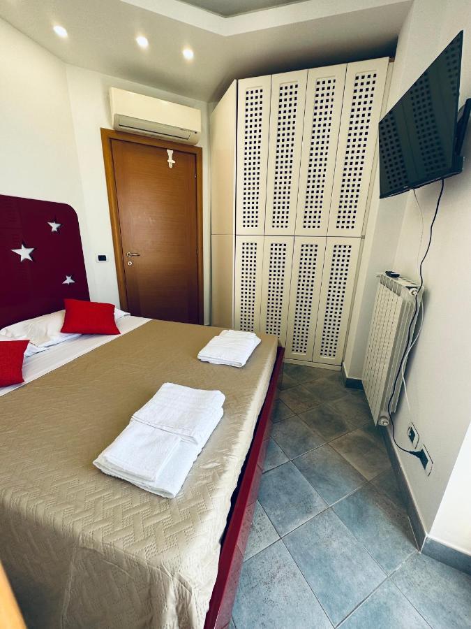 Newhouse Victoria - Sea View Apartment Нетуно Екстериор снимка