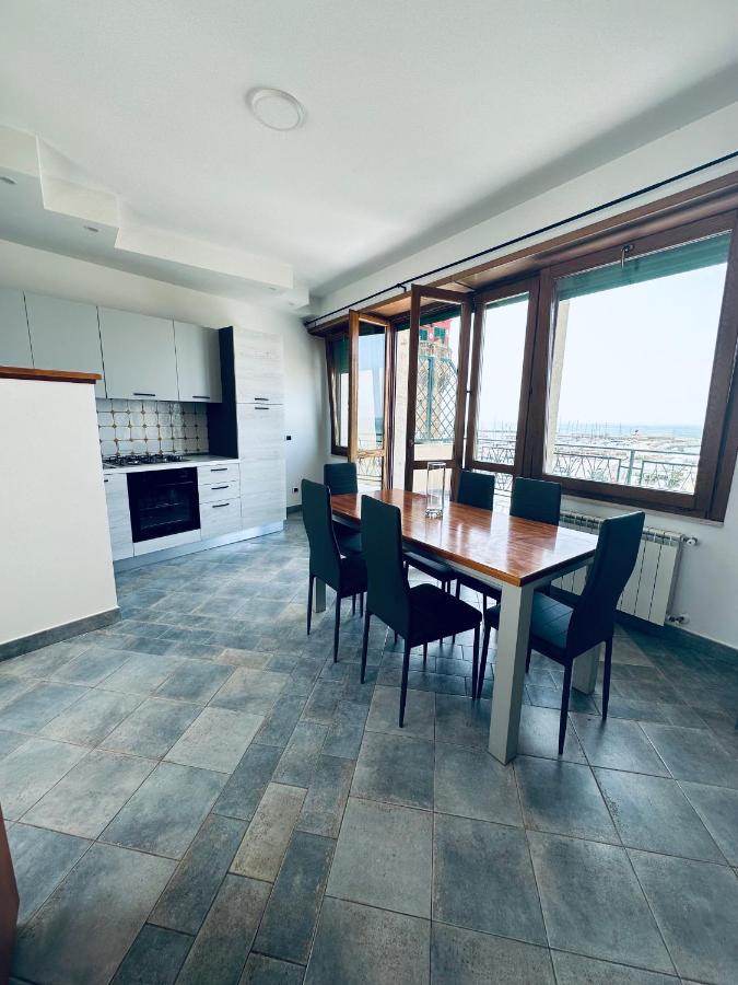 Newhouse Victoria - Sea View Apartment Нетуно Екстериор снимка