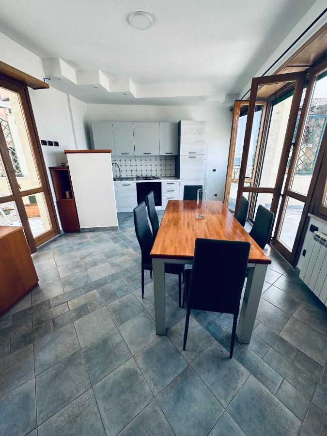 Newhouse Victoria - Sea View Apartment Нетуно Екстериор снимка