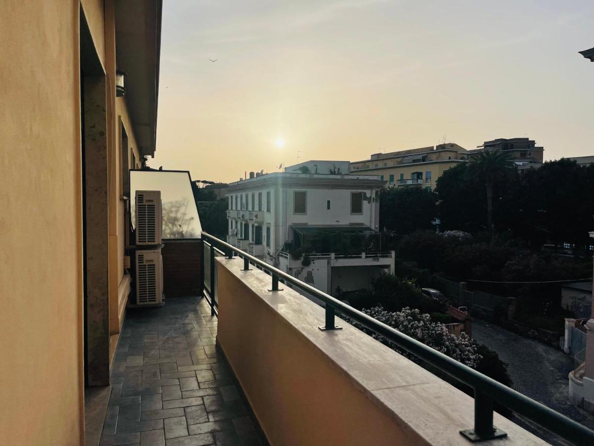 Newhouse Victoria - Sea View Apartment Нетуно Екстериор снимка